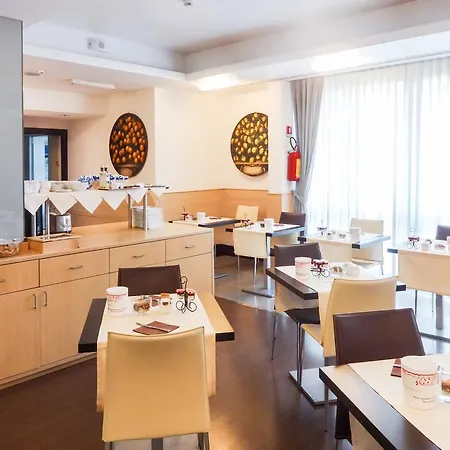 Hotel Mito 3*