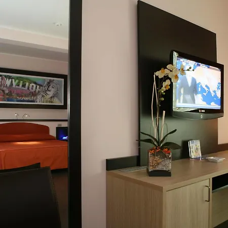 Mito Hotel 3*